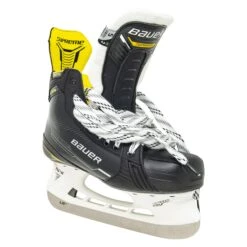 Bauer Supreme M4 Intermediate Hockey Skates (2022) 18 Bauer Supreme M4 Intermediate Hockey Skates (2022) -Source for sports 8a0a66a976c166003c406d40ad5b5589